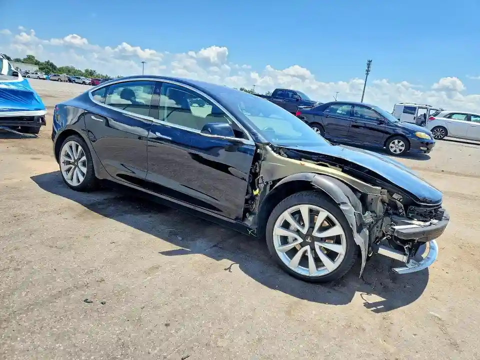5YJ3E1EB7JF120900 2018 TESLA MODEL 3-3