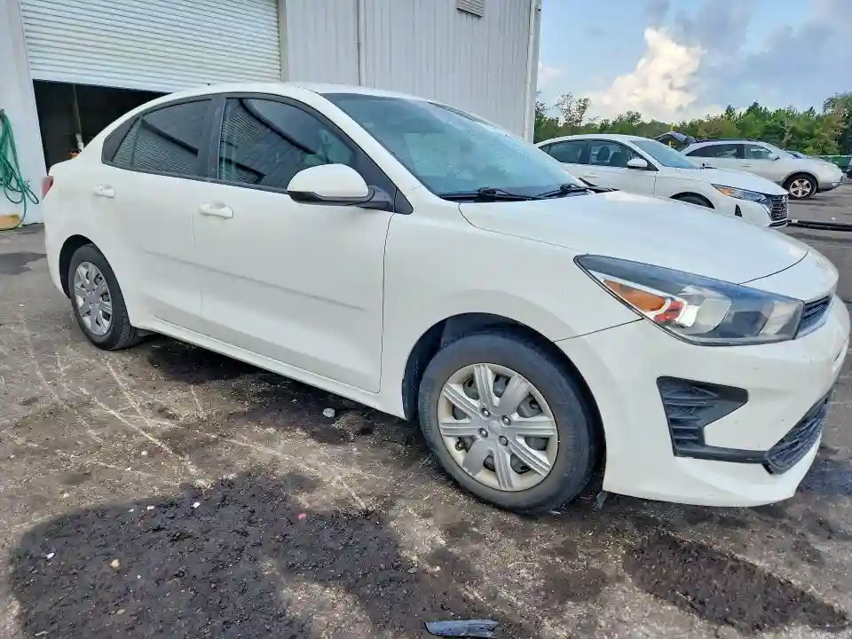 3KPA24AD1NE431033 2022 KIA RIO-3