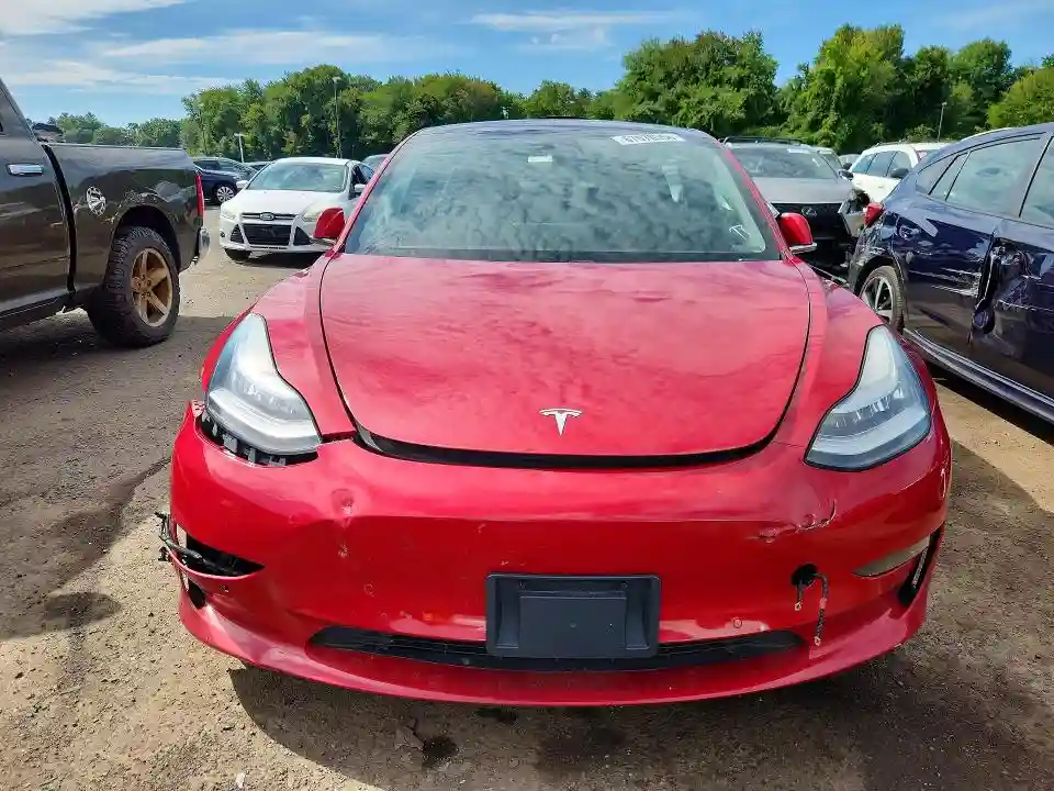 5YJ3E1EB5JF146136 2018 TESLA MODEL 3-4