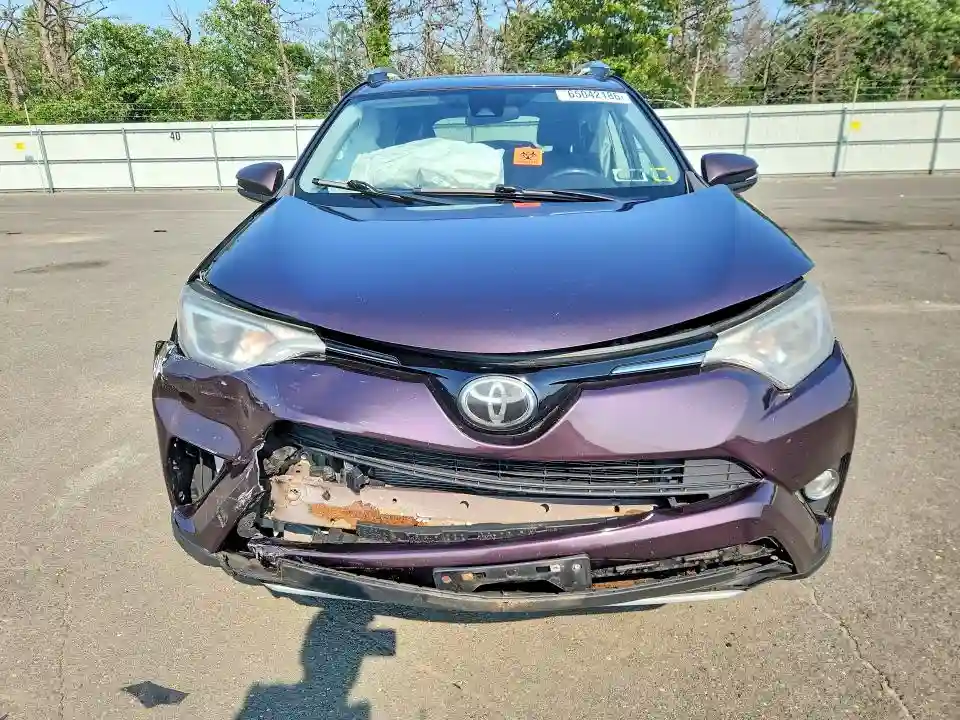 2T3RFREV8JW719332 2018 TOYOTA RAV4-4