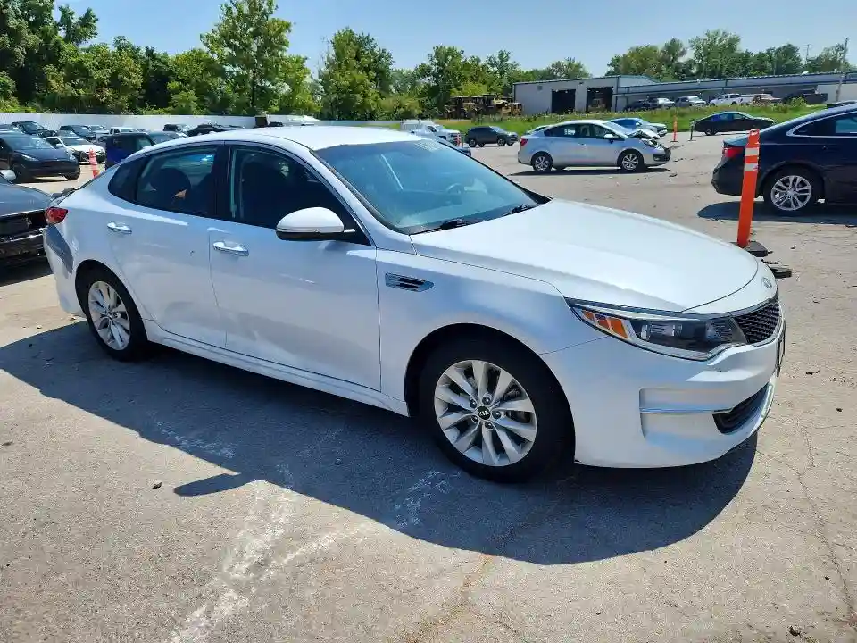5XXGT4L3XJG267732 2018 KIA OPTIMA-3