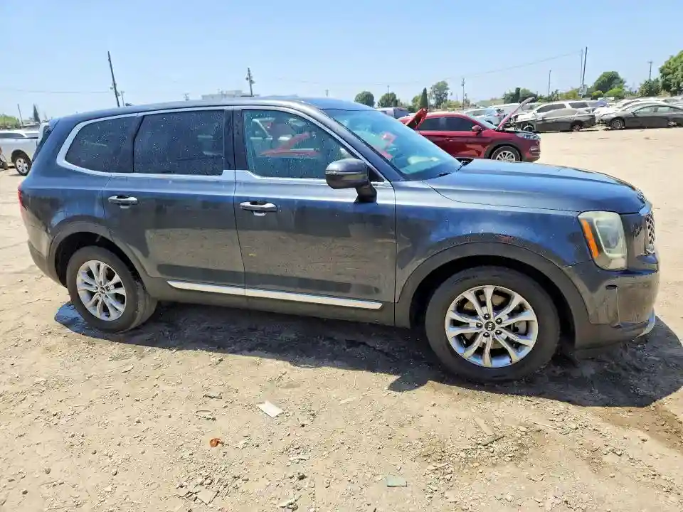 5XYP24HCXLG010354 2020 KIA TELLURIDE-3