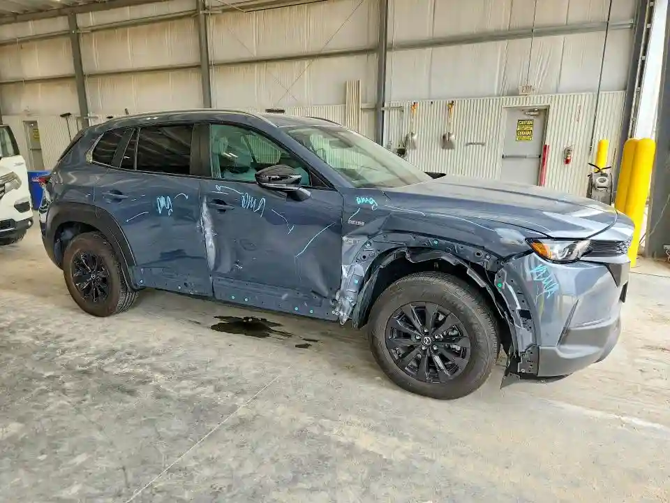 7MMVAABW9SN107967 2025 MAZDA CX-50-3