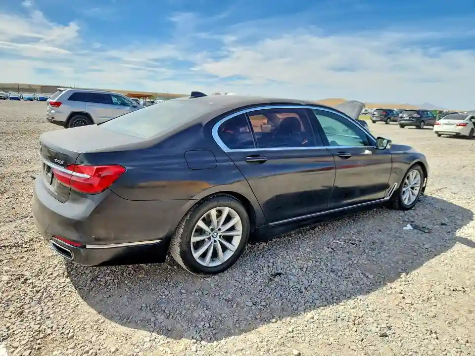 WBA7E2C50GG546685 2016 BMW 7 SERIES-2