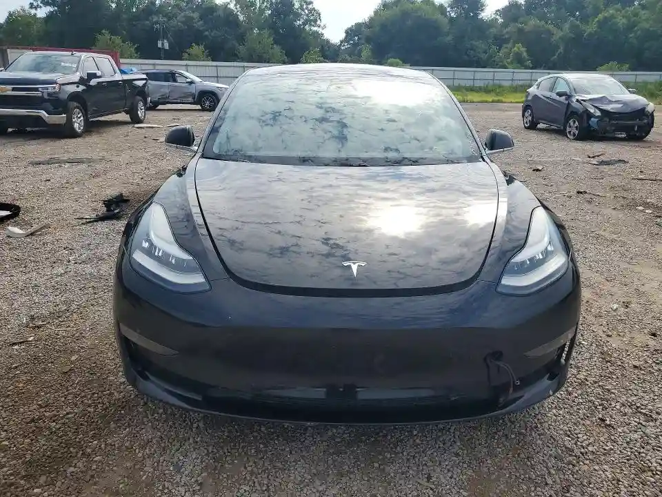 5YJ3E1EA0JF172117 2018 TESLA MODEL 3-4