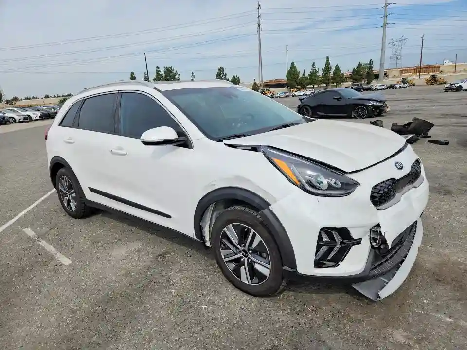KNDCC3LD1L5404131 2020 KIA NIRO-3