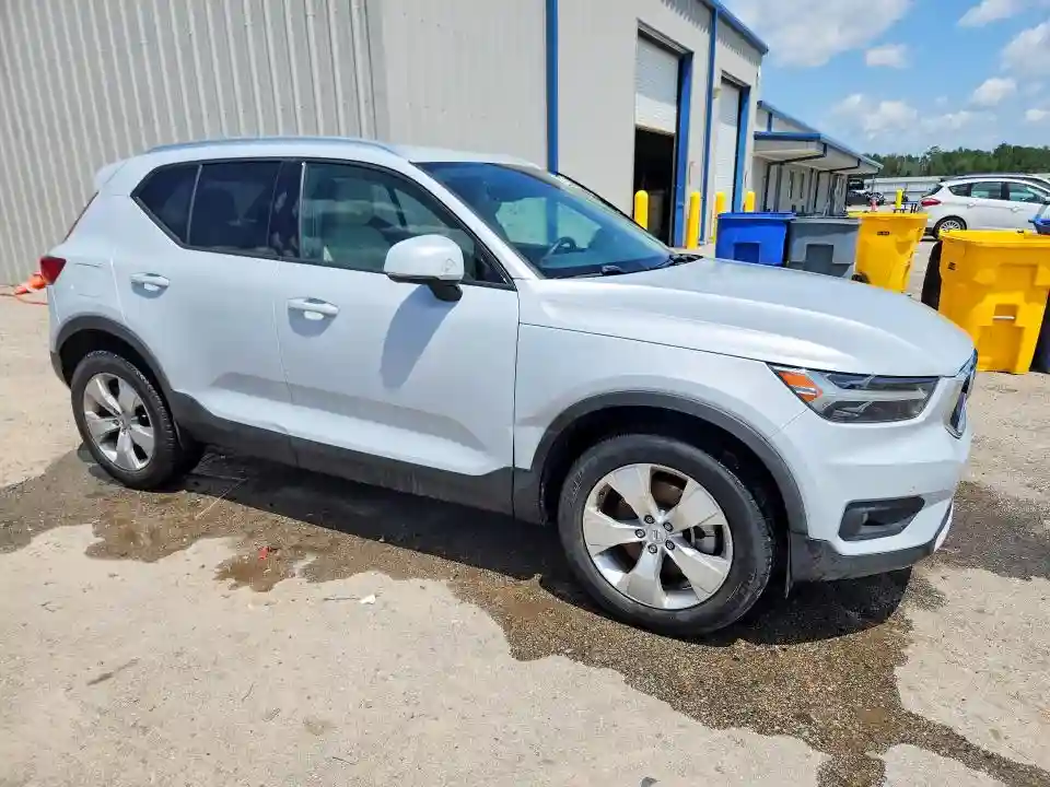YV4AC2HK8M2486853 2021 VOLVO XC40-3