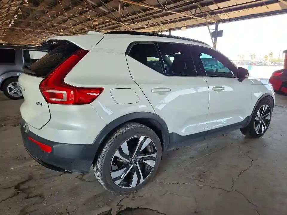YV4L12UX2P2943841 2023 VOLVO XC40-2