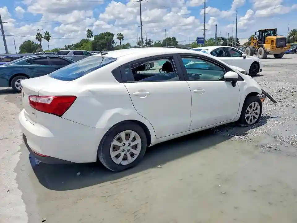 KNADM4A3XG6695985 2016 KIA RIO-2