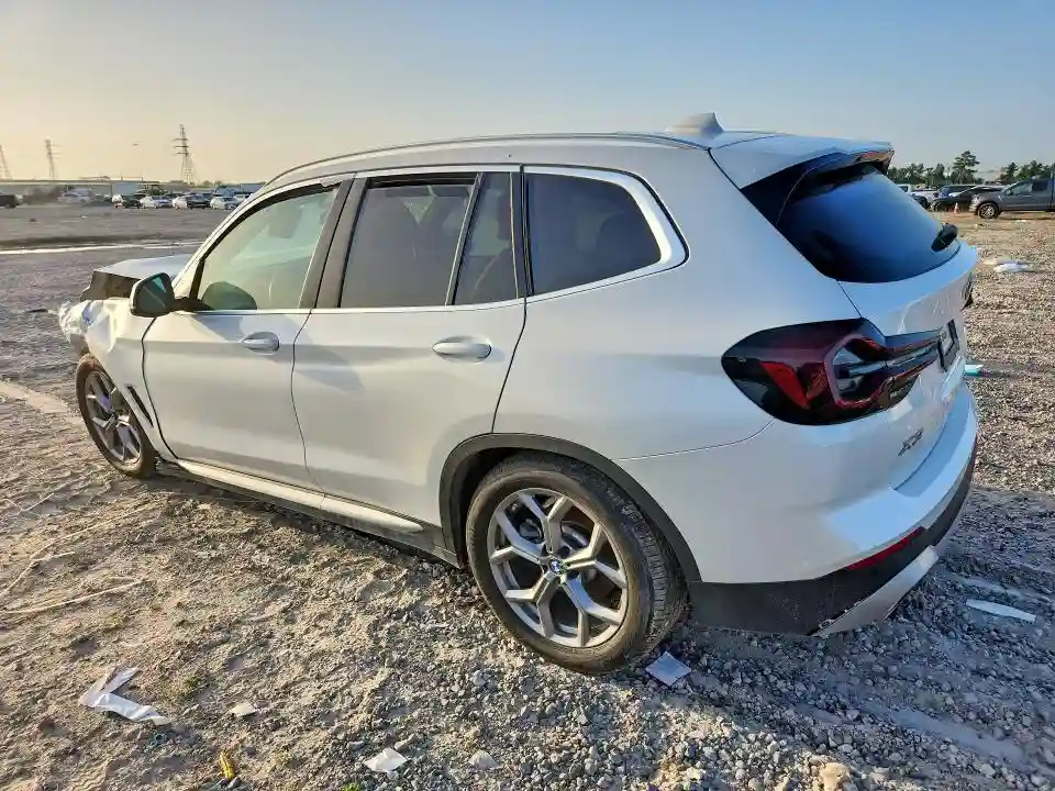 5UX53DP08R9W13386 2024 BMW X3-1