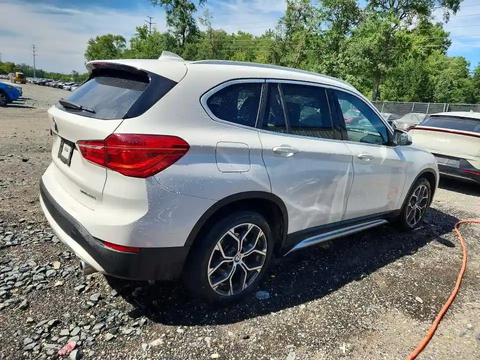 WBXJG9C01N5V52443 2022 BMW X1-2