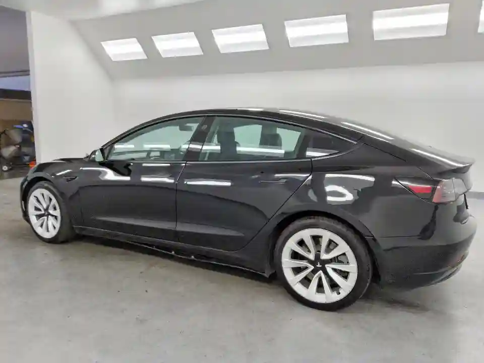 5YJ3E1EAXNF188895 2022 TESLA MODEL 3-1