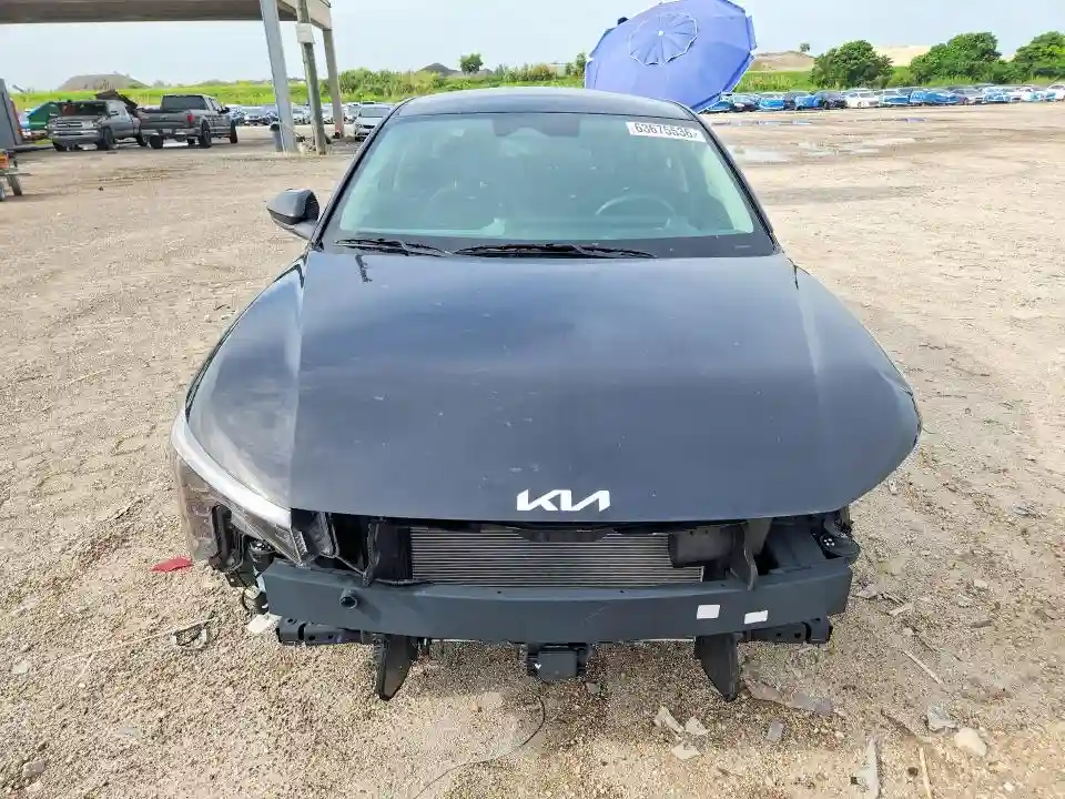 3KPFT4DE3SE210889 2025 KIA K4 LXS-4