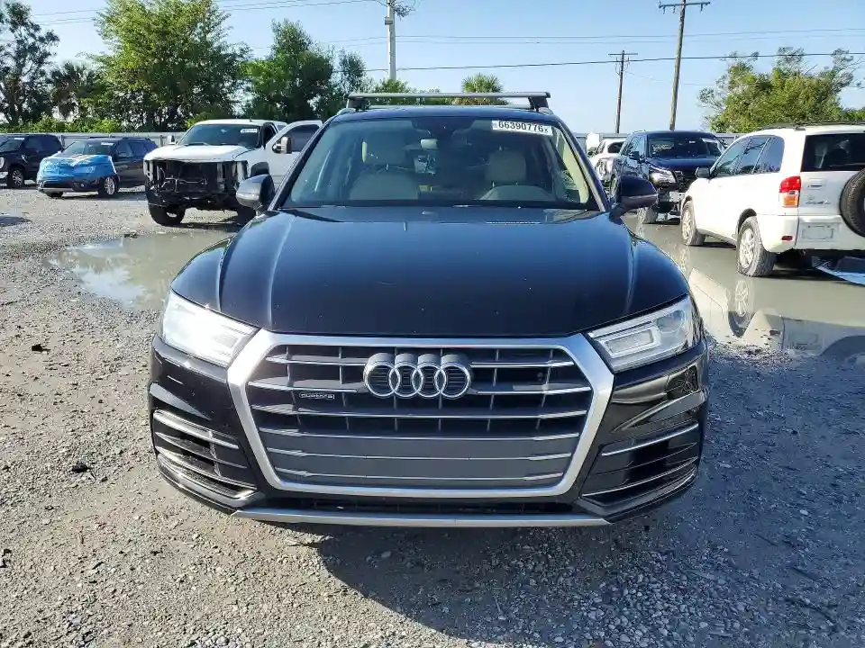 WA1ANAFY4J2183332 2018 AUDI Q5-4