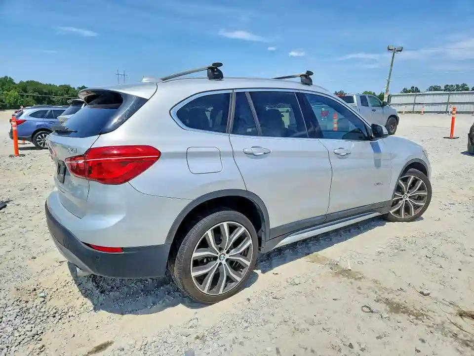 WBXHT3C37H5F71202 2017 BMW X1-2