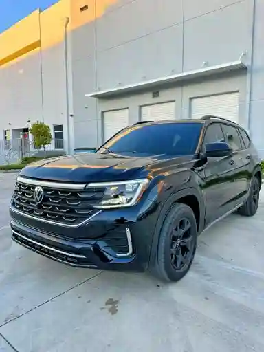 1V2CR2CA2SC573114 2025 VOLKSWAGEN ATLAS-4