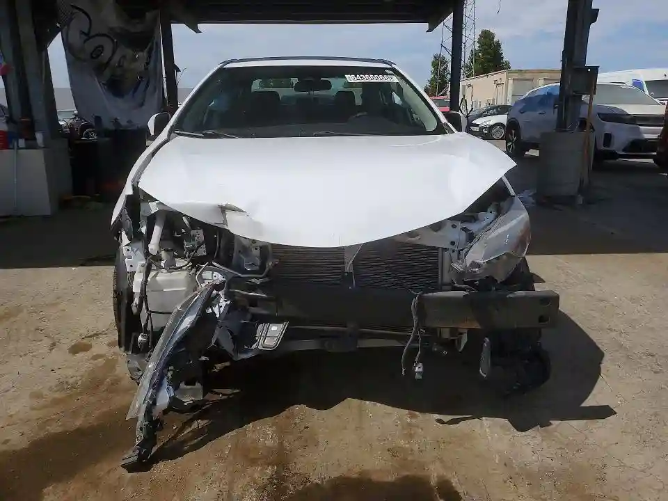 2T1BURHE9KC230338 2019 TOYOTA COROLLA-4
