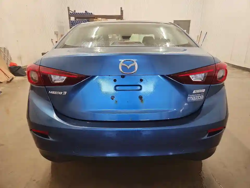 JM1BN1V78J1161908 2018 MAZDA 3 GS-5