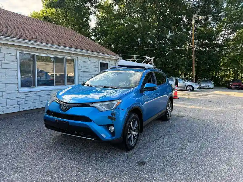 JTMRFREV2HJ168047 2017 TOYOTA RAV4-1