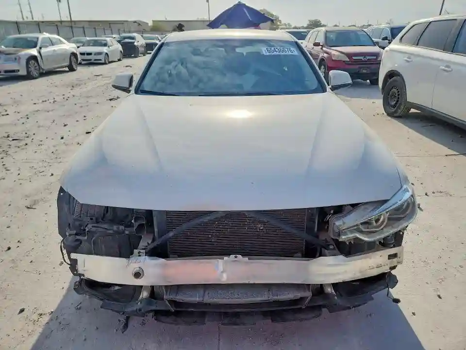 WBA8E1G5XJNU89956 2018 BMW 3 SERIES-4