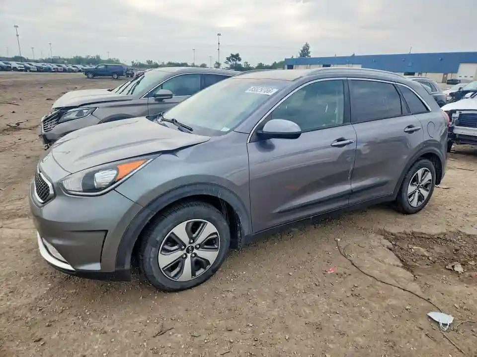KNDCB3LC8J5142860 2018 KIA NIRO-0