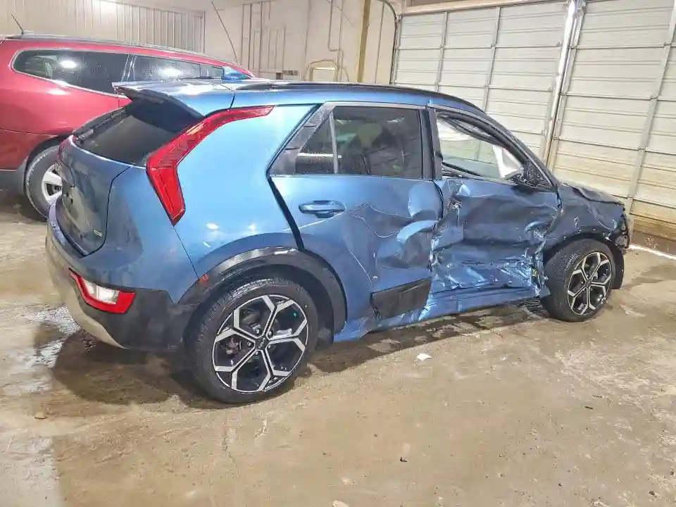KNDCR3LE6P5036087 2023 KIA NIRO-2
