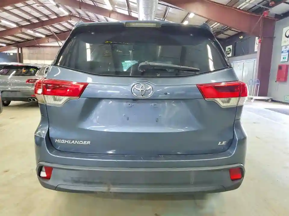 5TDZZRFH9JS241083 2018 TOYOTA HIGHLANDER-5