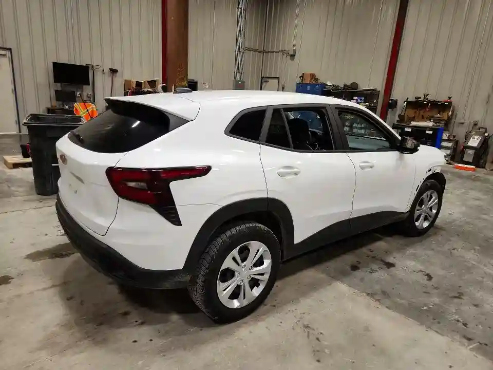 KL77LFEP2SC153900 2025 CHEVROLET TRAX-2