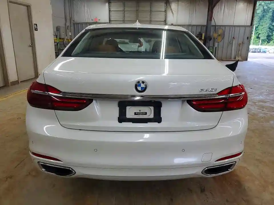 WBA7E2C53JG743146 2018 BMW 7 SERIES-5