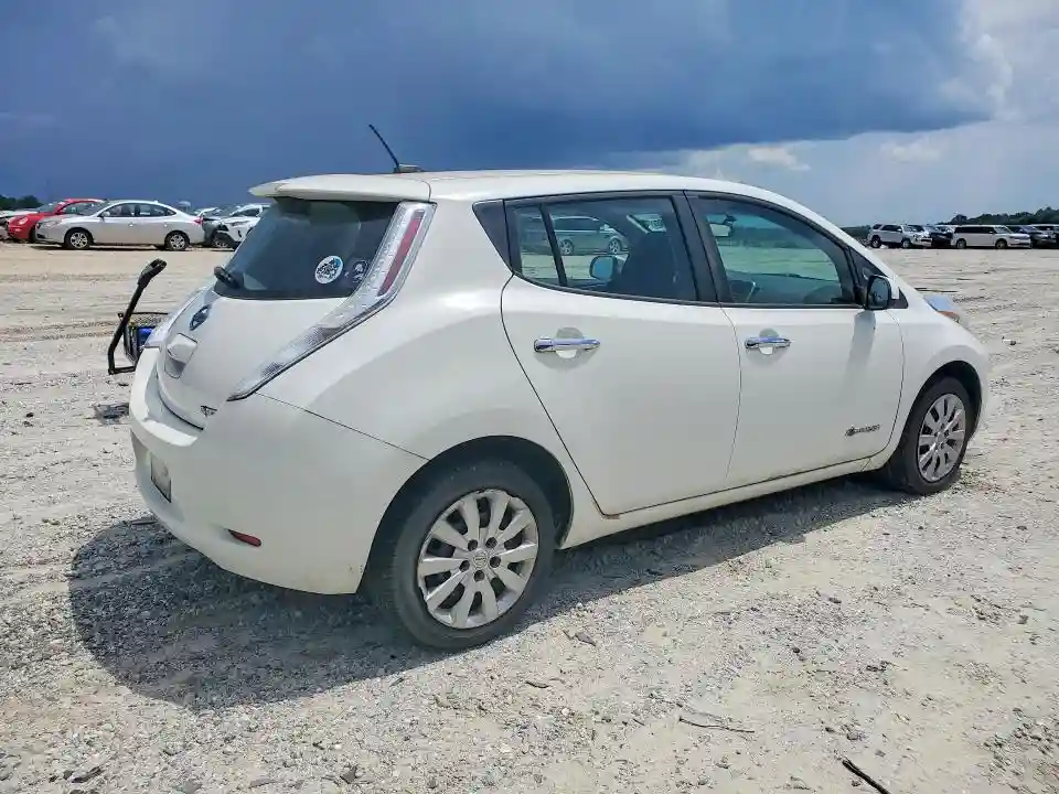 1N4AZ0CP0FC325179 2015 NISSAN LEAF-2