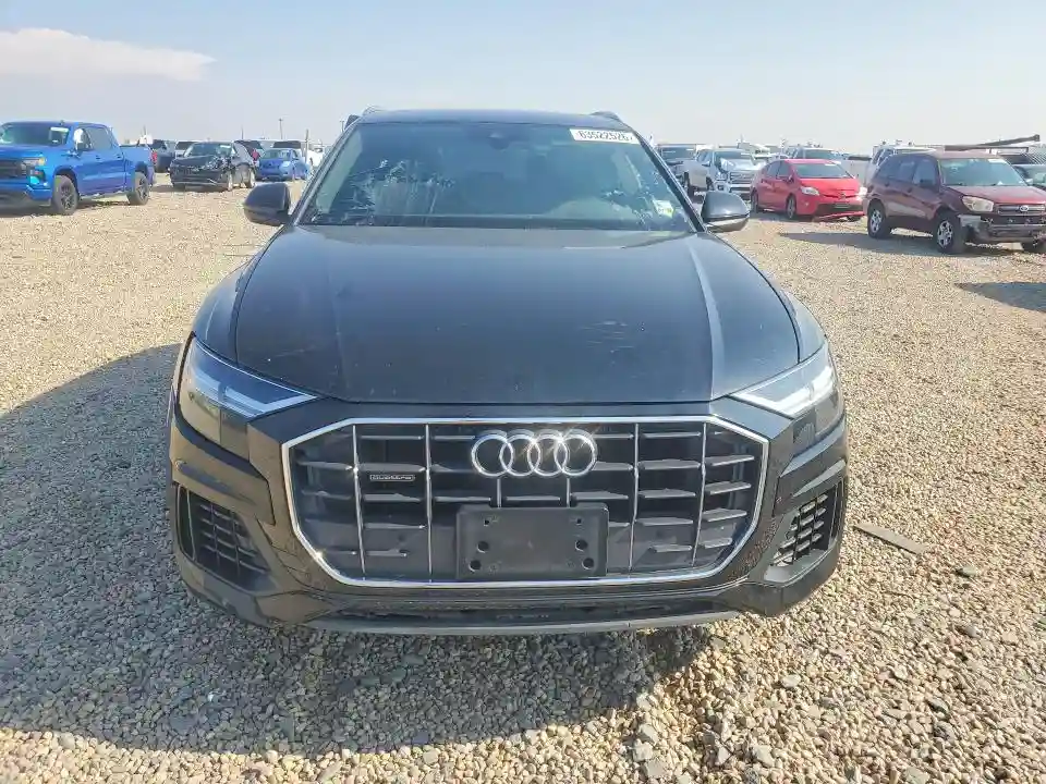 WA1AVAF10KD013428 2019 AUDI Q8-4