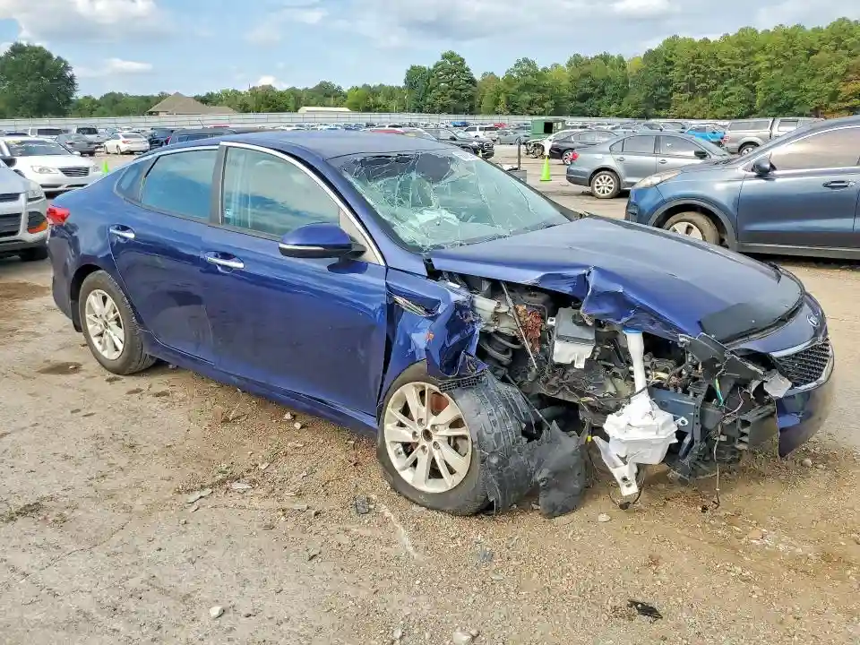 5XXGT4L30HG177581 2017 KIA OPTIMA-3
