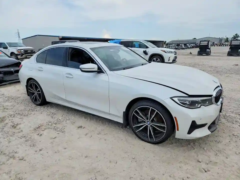 WBA5R1C5XKAJ99884 2019 BMW 3 SERIES-3