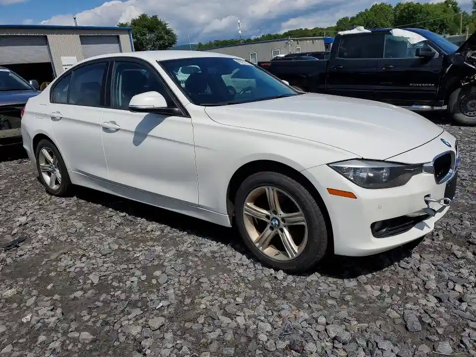 WBA3B5G59FNS18422 2015 BMW 3 SERIES-3