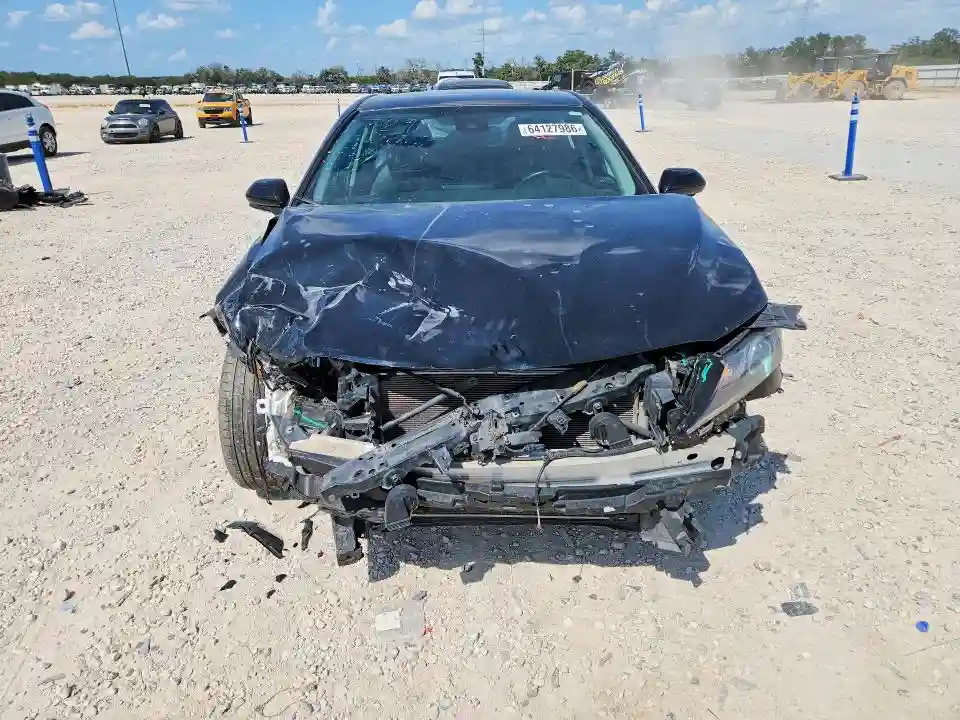 4T1G11AK8MU550896 2021 TOYOTA CAMRY-4