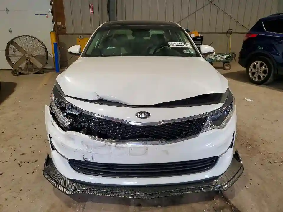 5XXGU4L30JG248247 2018 KIA OPTIMA-4