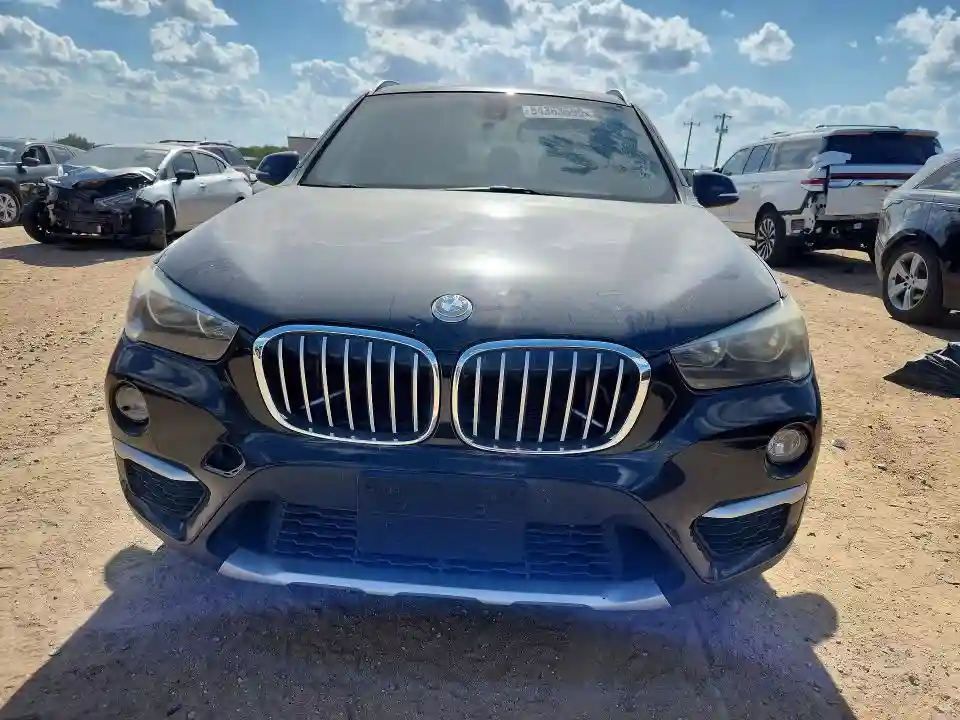 WBXHU7C35H5H34790 2017 BMW X1-4
