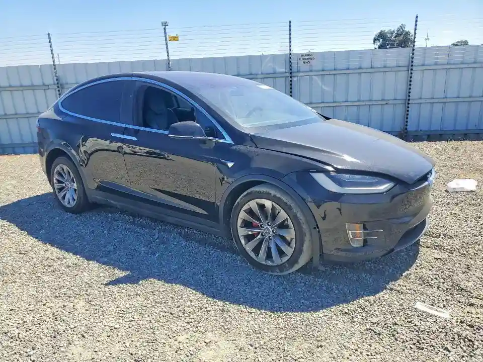 5YJXCBE2XHF066838 2017 TESLA MODEL X-3