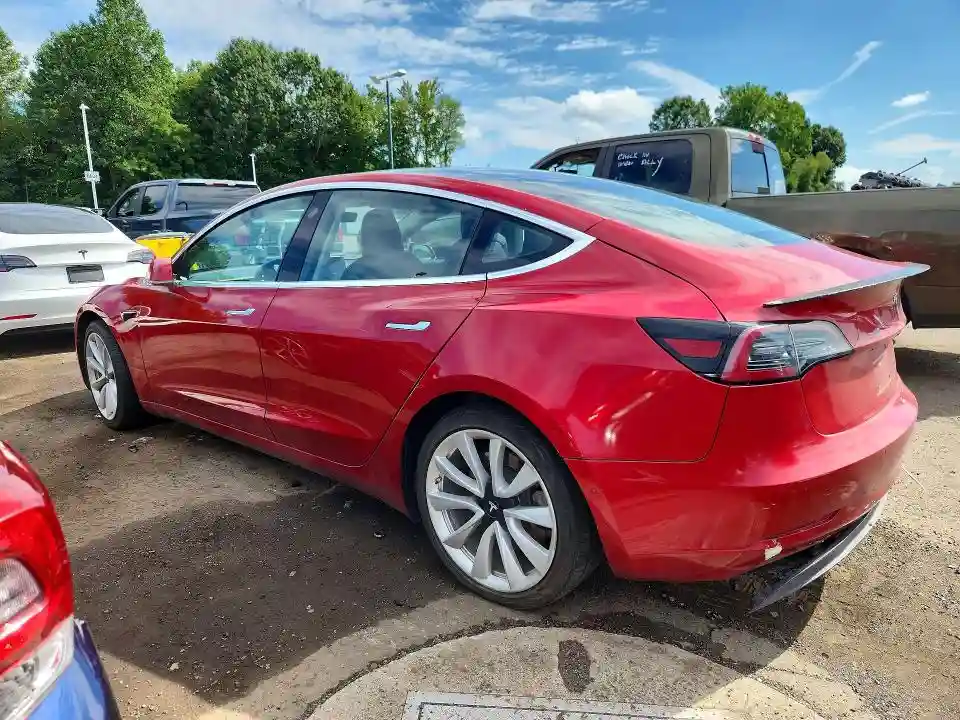 5YJ3E1EB5JF146136 2018 TESLA MODEL 3-1