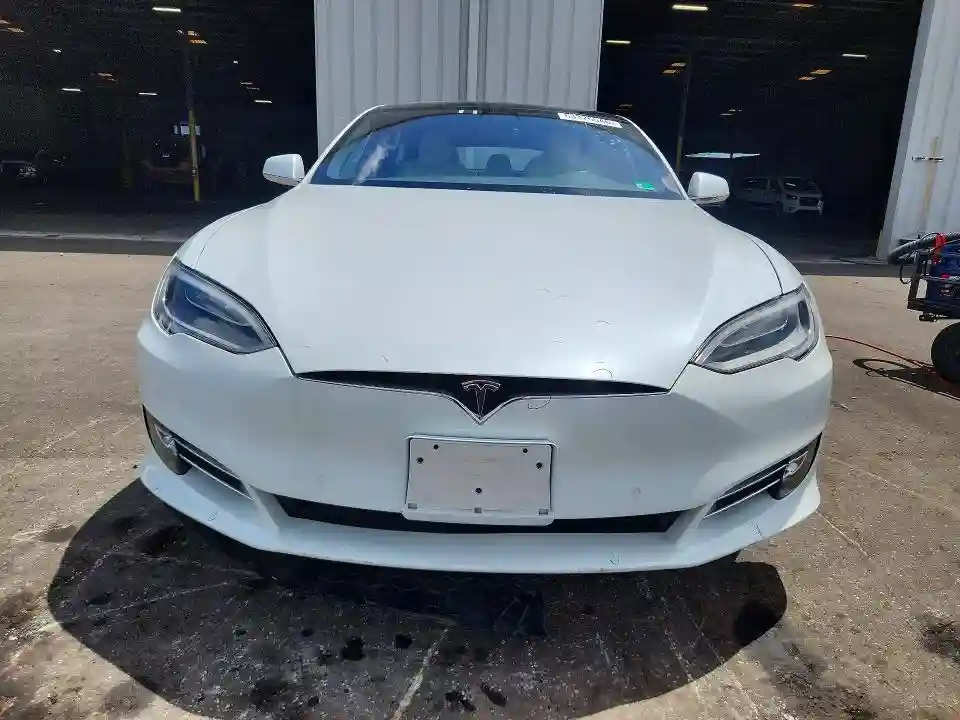 5YJSA1E20LF413337 2020 TESLA MODEL S-4