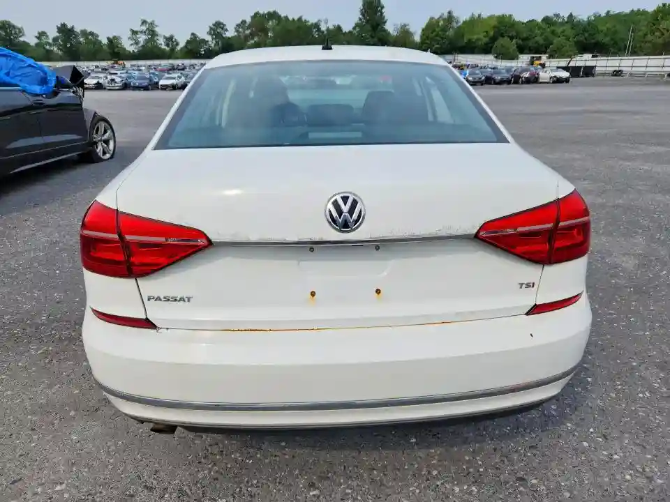 1VWAT7A33GC056422 2016 VOLKSWAGEN PASSAT-5