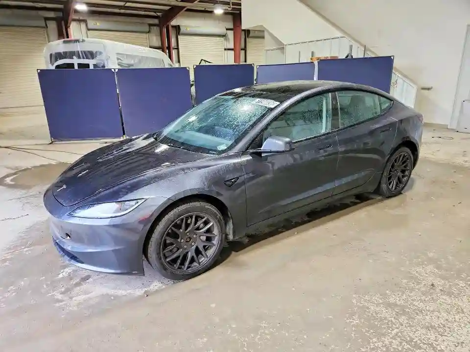 5YJ3E1EB3RF750070 2024 TESLA MODEL 3-0