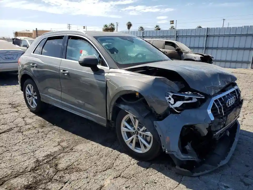 WA1DECF30P1144877 2023 AUDI Q3-3