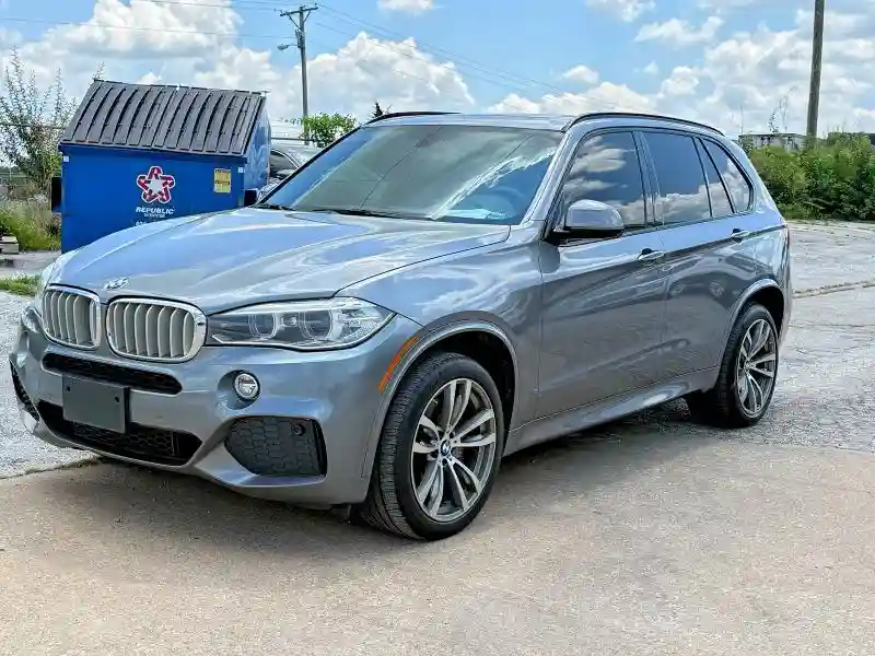 5UXKR6C55F0J73870 2015 BMW X5-1