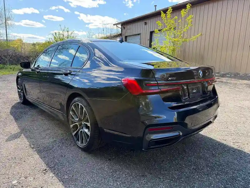 WBA7T4C03NCK23662 2022 BMW 7 SERIES-2