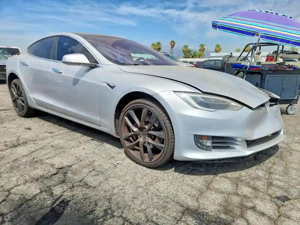 5YJSA1E29JF247459 2018 TESLA MODEL S-3