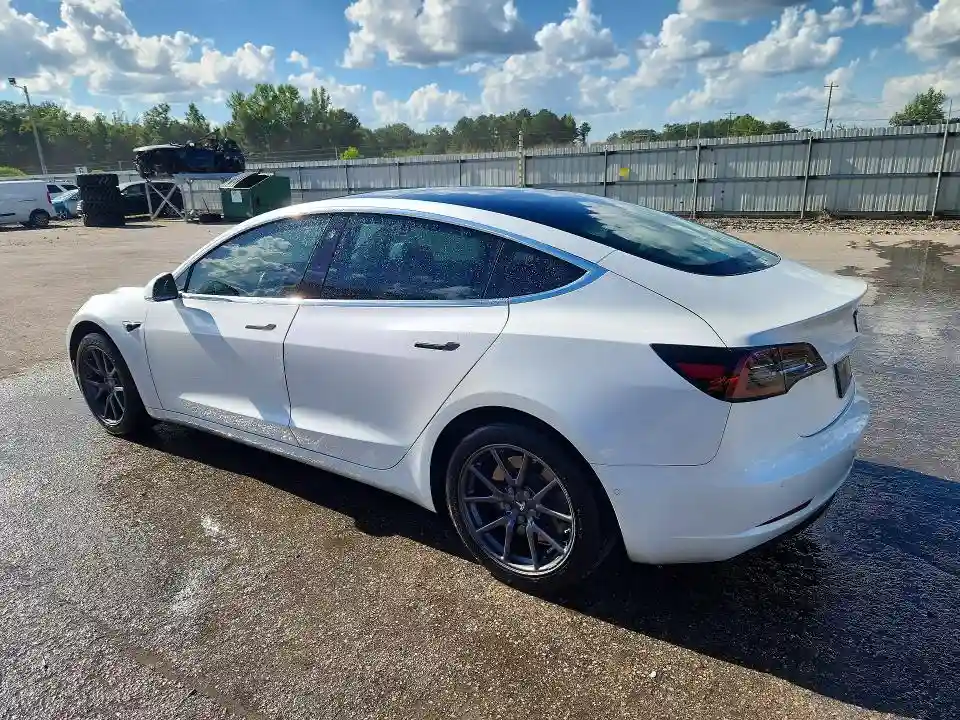 5YJ3E1EBXKF433389 2019 TESLA MODEL 3-1
