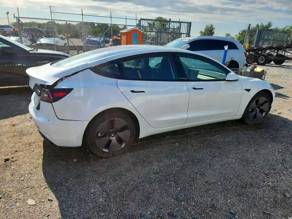 5YJ3E1EA7PF437687 2023 TESLA MODEL 3-2