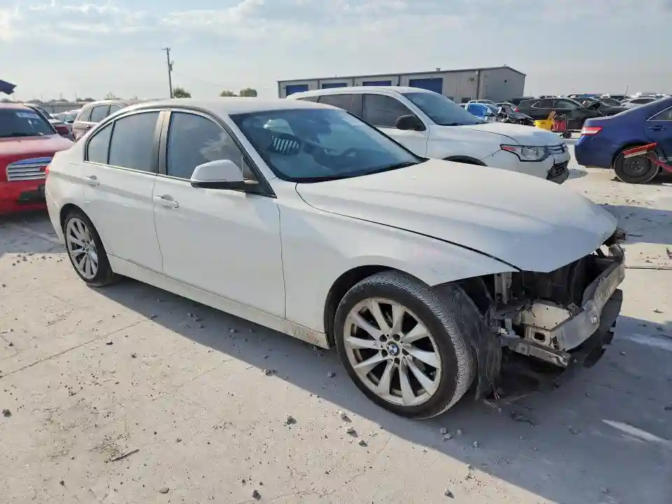 WBA8E1G5XJNU89956 2018 BMW 3 SERIES-3