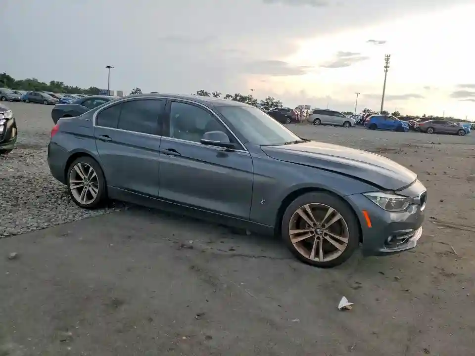 WBA8E1C52JA178602 2018 BMW 3 SERIES-3